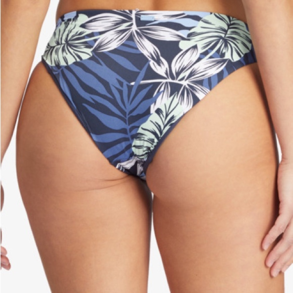 NWT ROXY Beach Classics Hipster Bottoms  in Mood Indigo Print, size XL - Picture 2 of 10